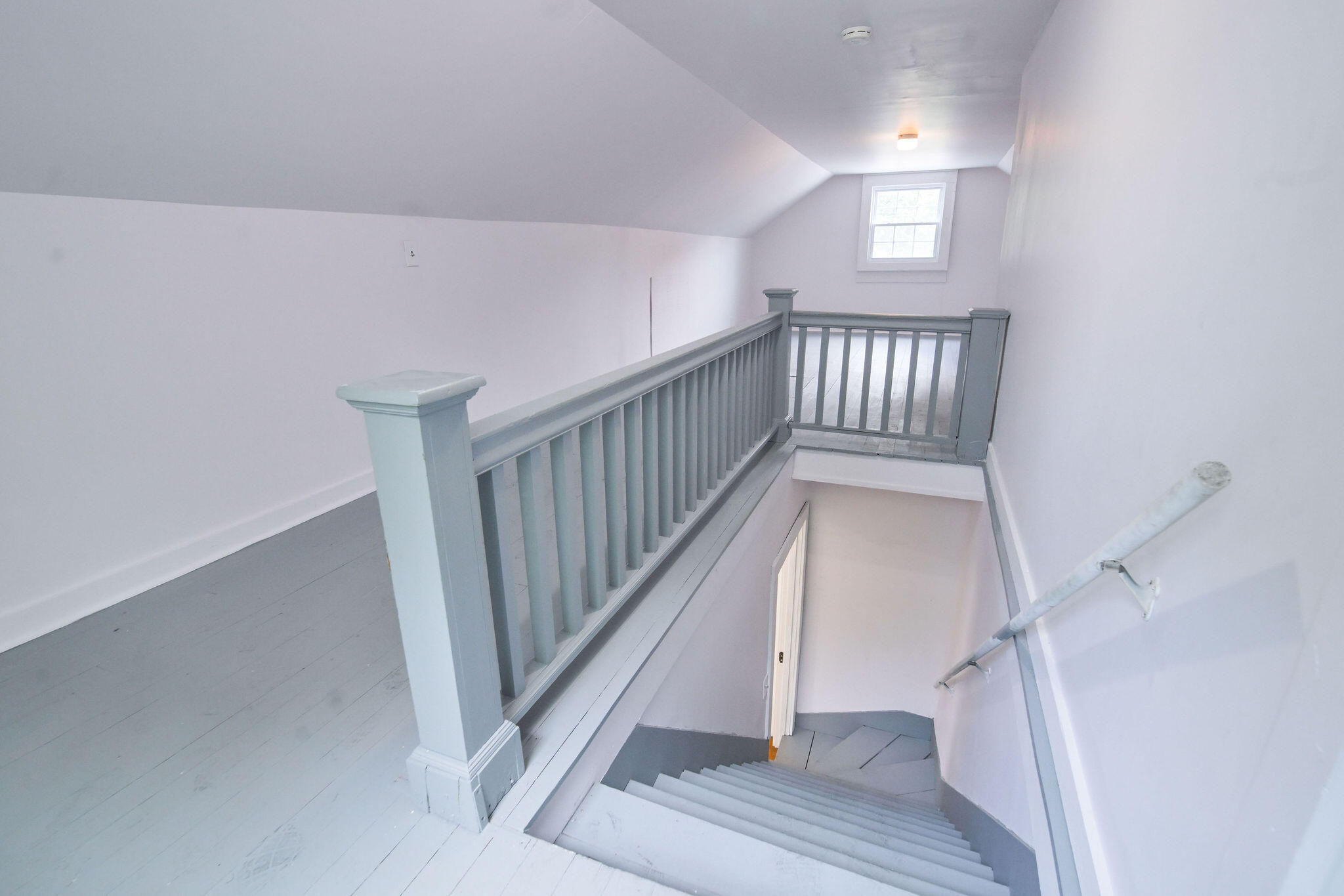 411 N College Street