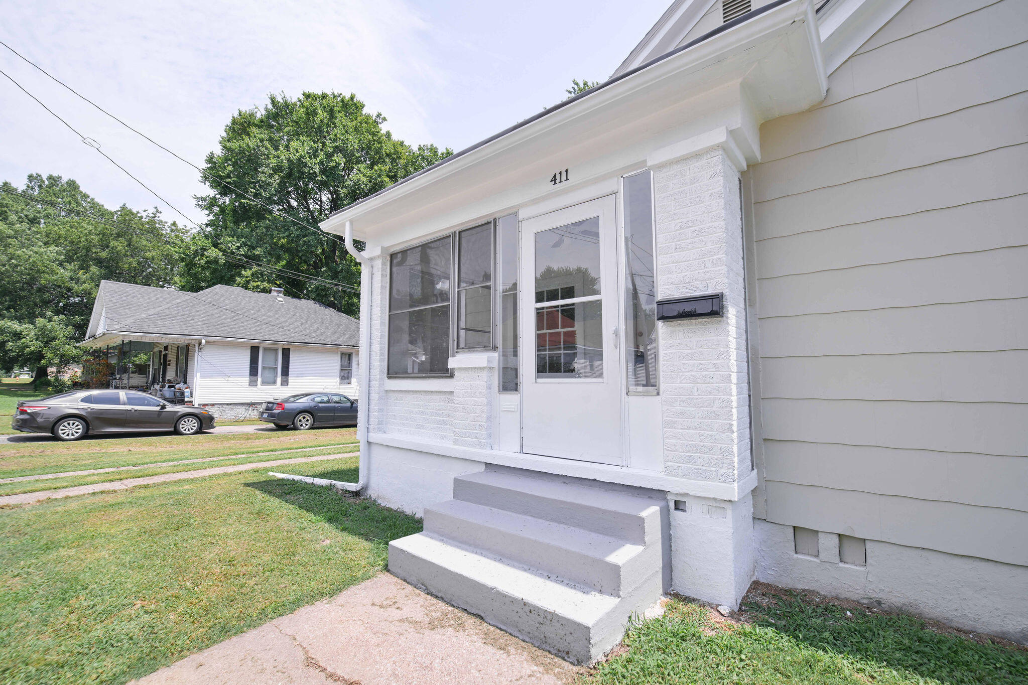 411 N College Street