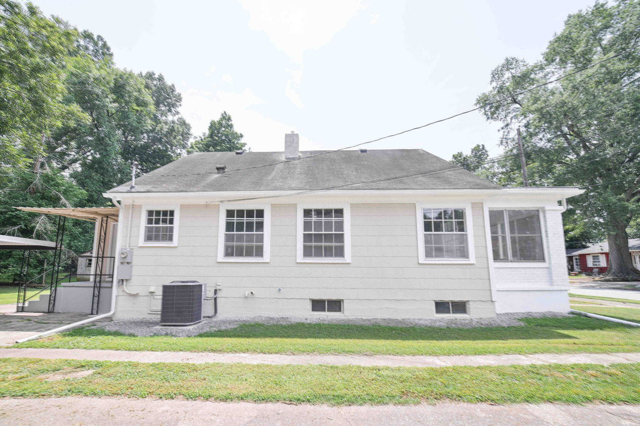 411 N College Street