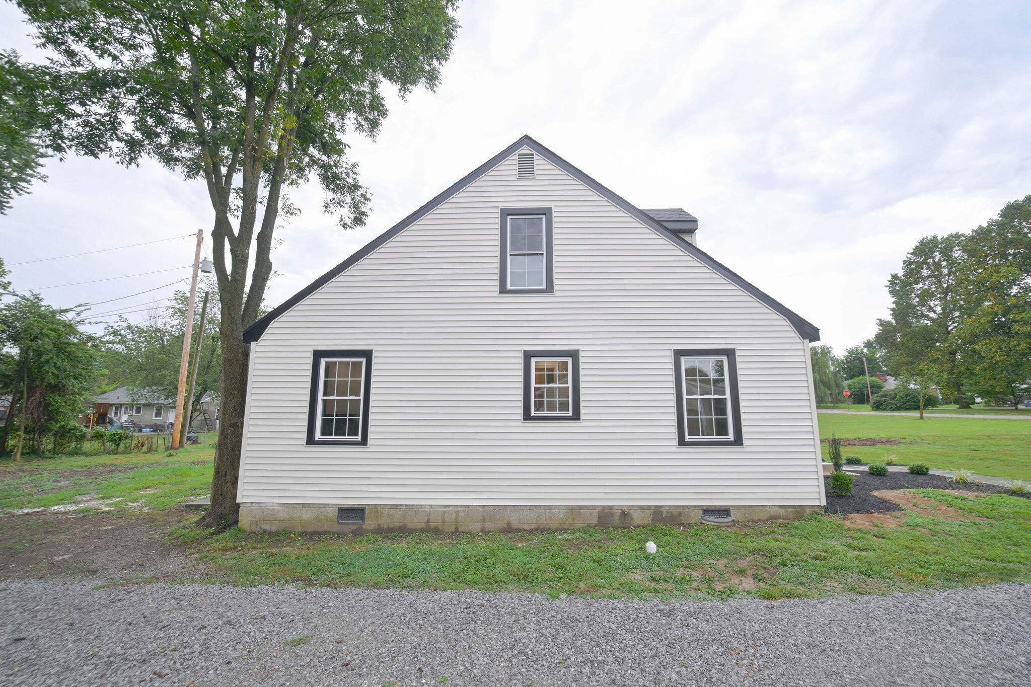 2220 Shawnee Lane