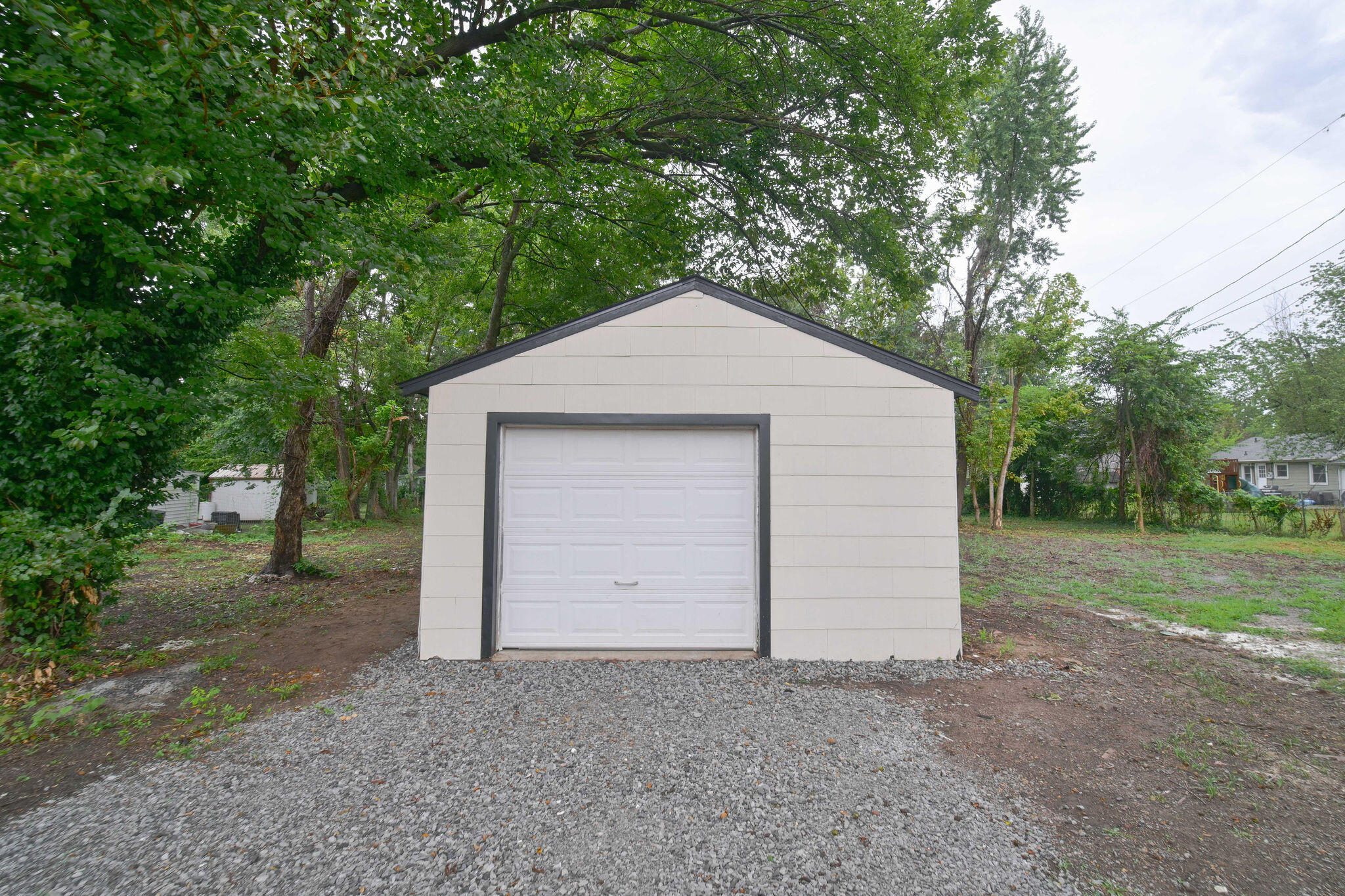 2220 Shawnee Lane