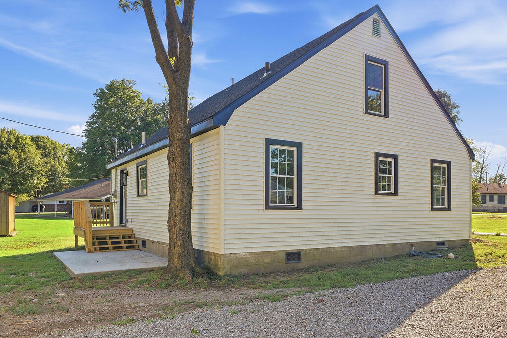 2220 Shawnee Lane