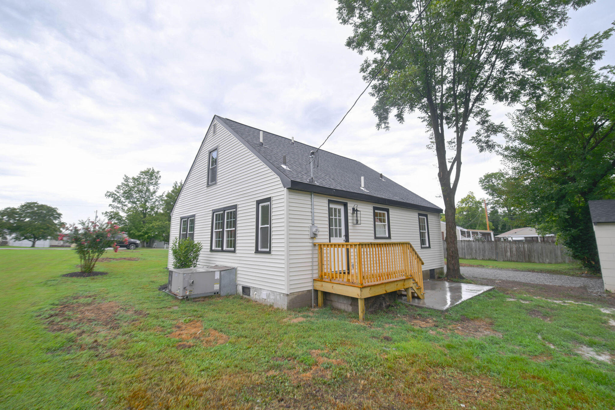 2220 Shawnee Lane