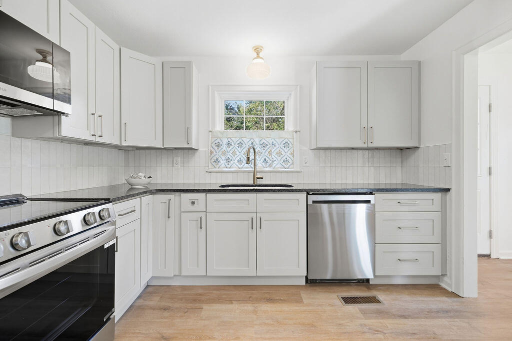 2220 Shawnee Lane