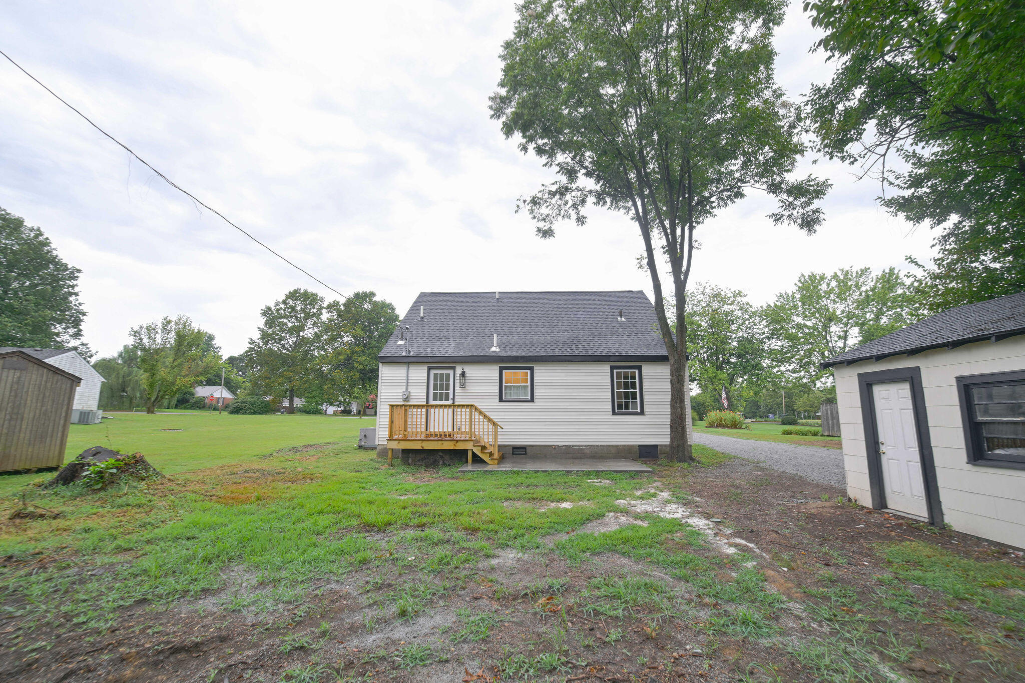 2220 Shawnee Lane