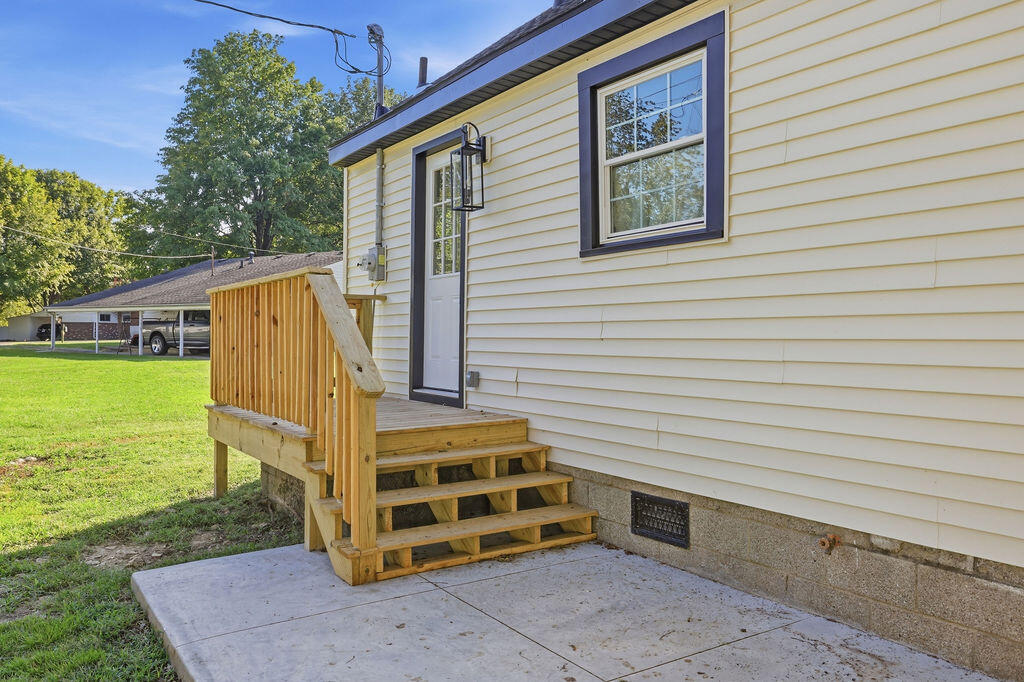 2220 Shawnee Lane