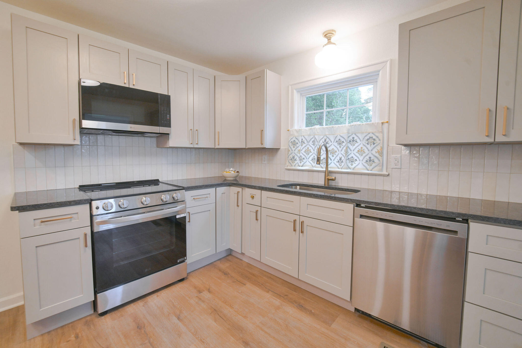 2220 Shawnee Lane