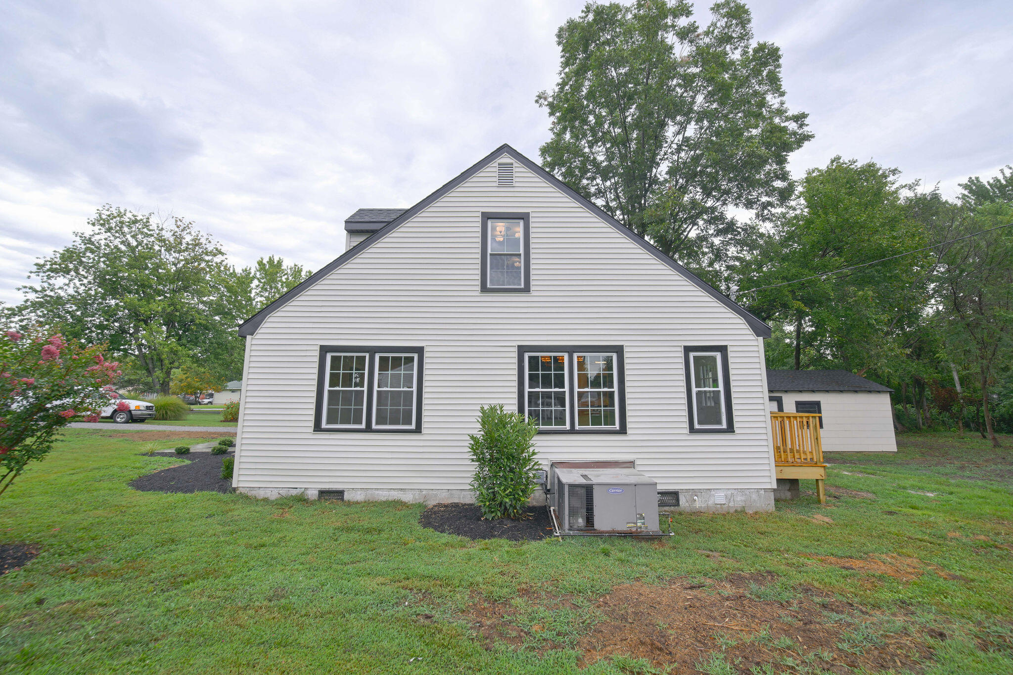 2220 Shawnee Lane