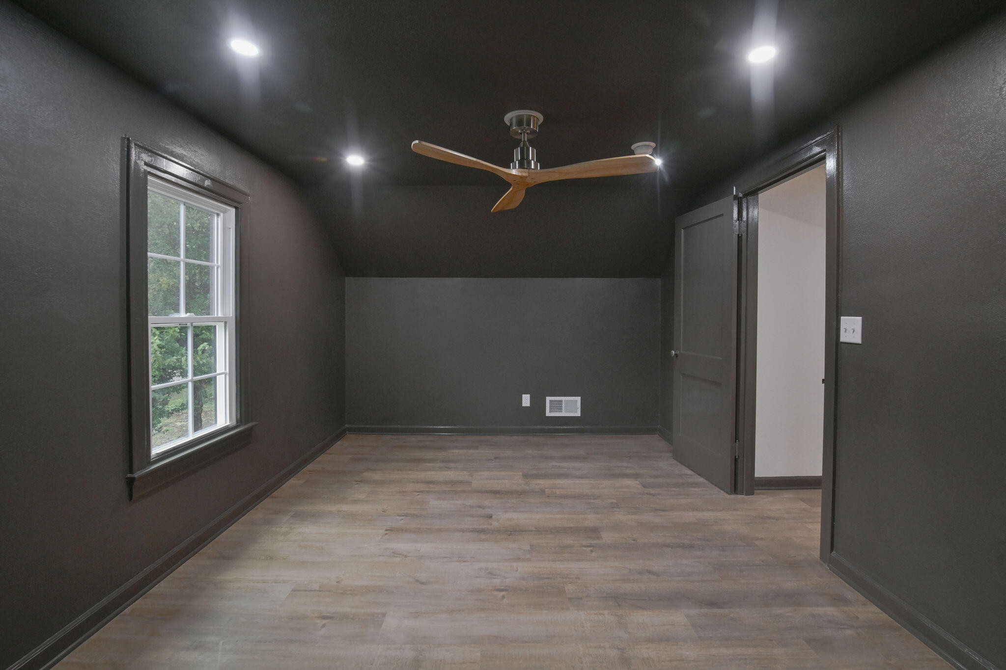 2220 Shawnee Lane
