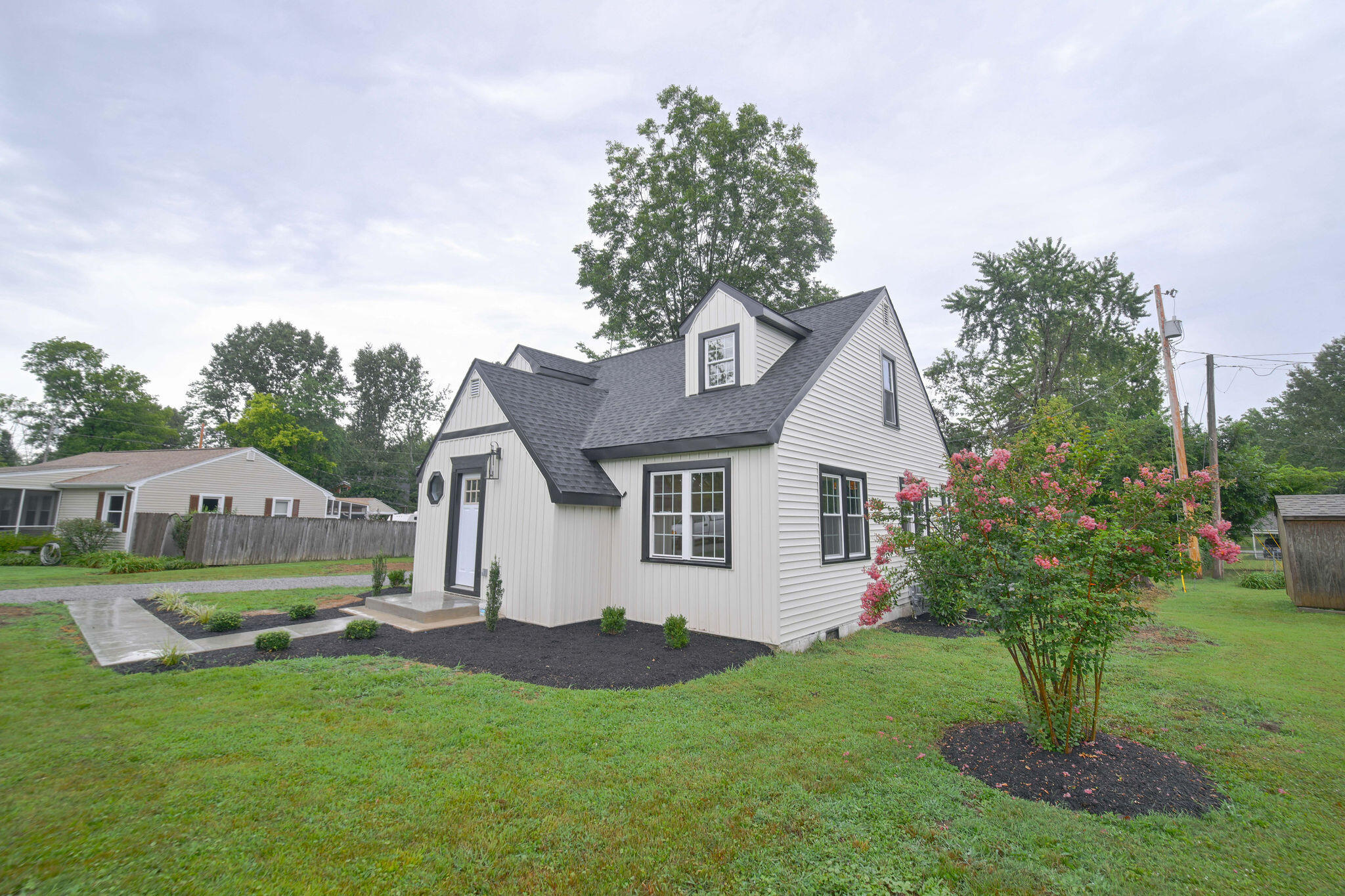 2220 Shawnee Lane