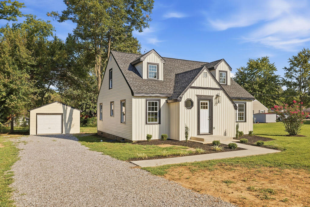 2220 Shawnee Lane