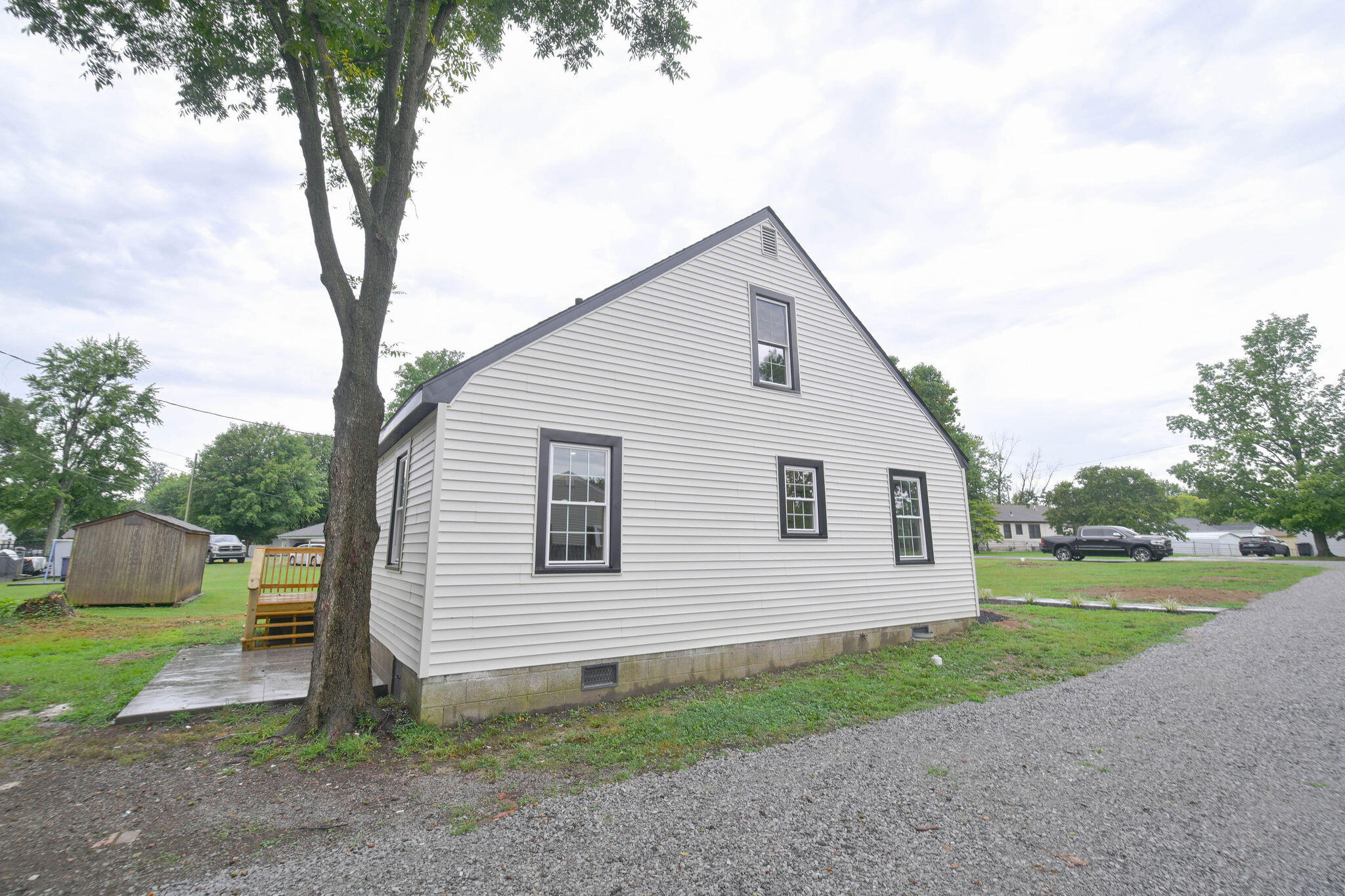 2220 Shawnee Lane