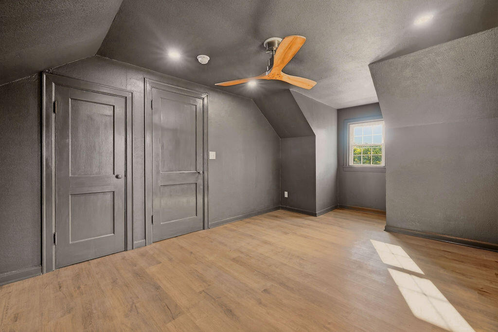 2220 Shawnee Lane