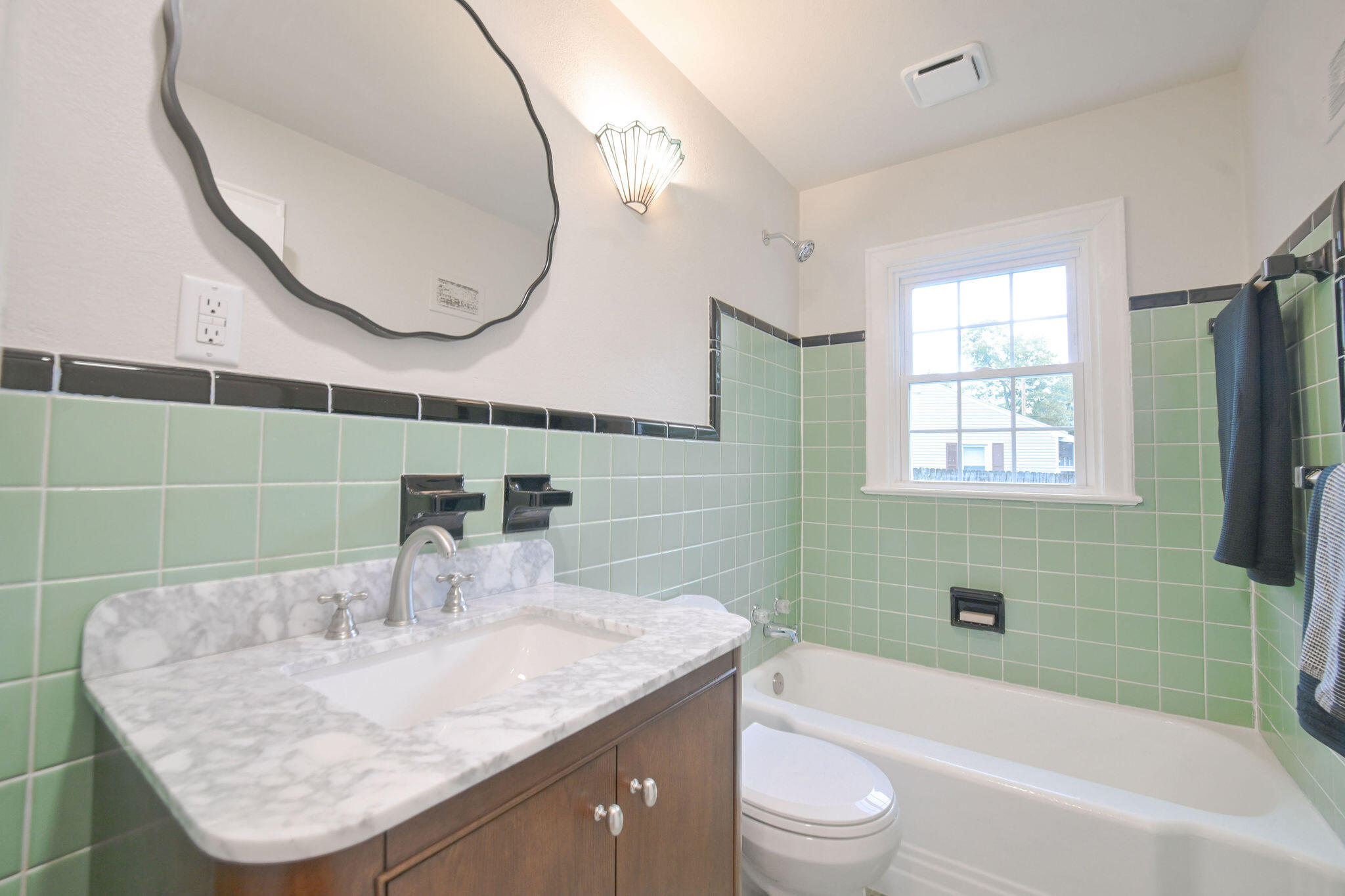 2220 Shawnee Lane