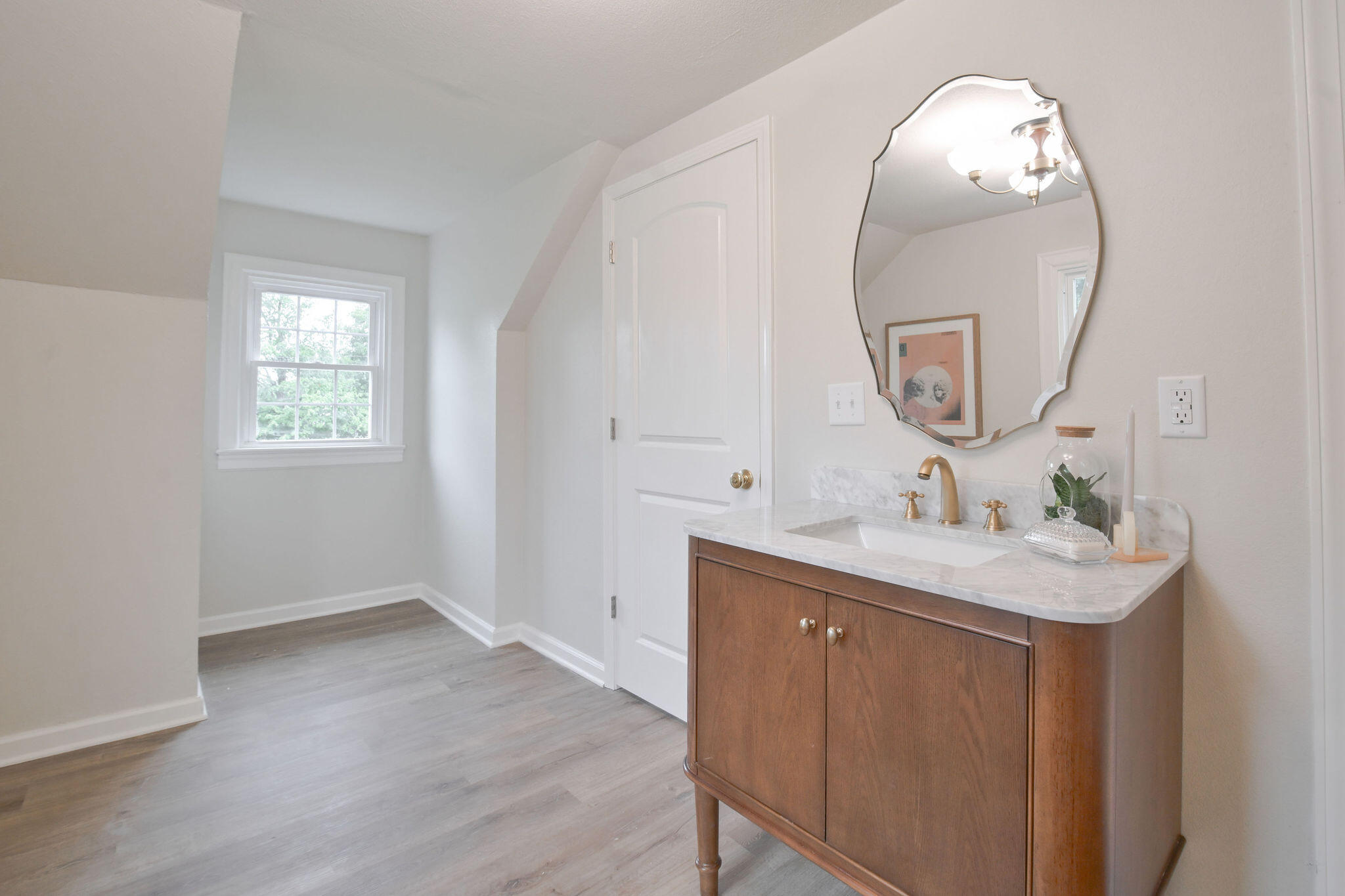 2220 Shawnee Lane