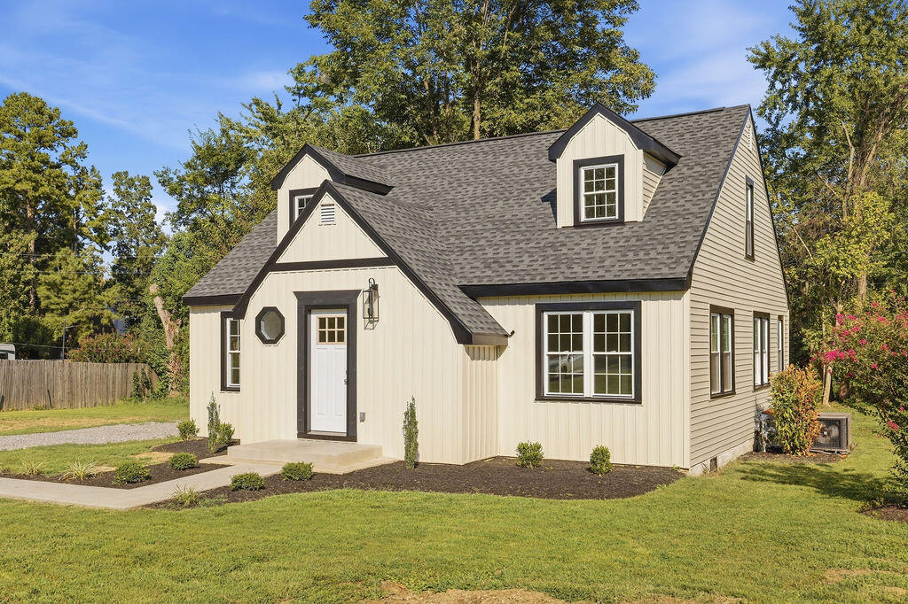 2220 Shawnee Lane