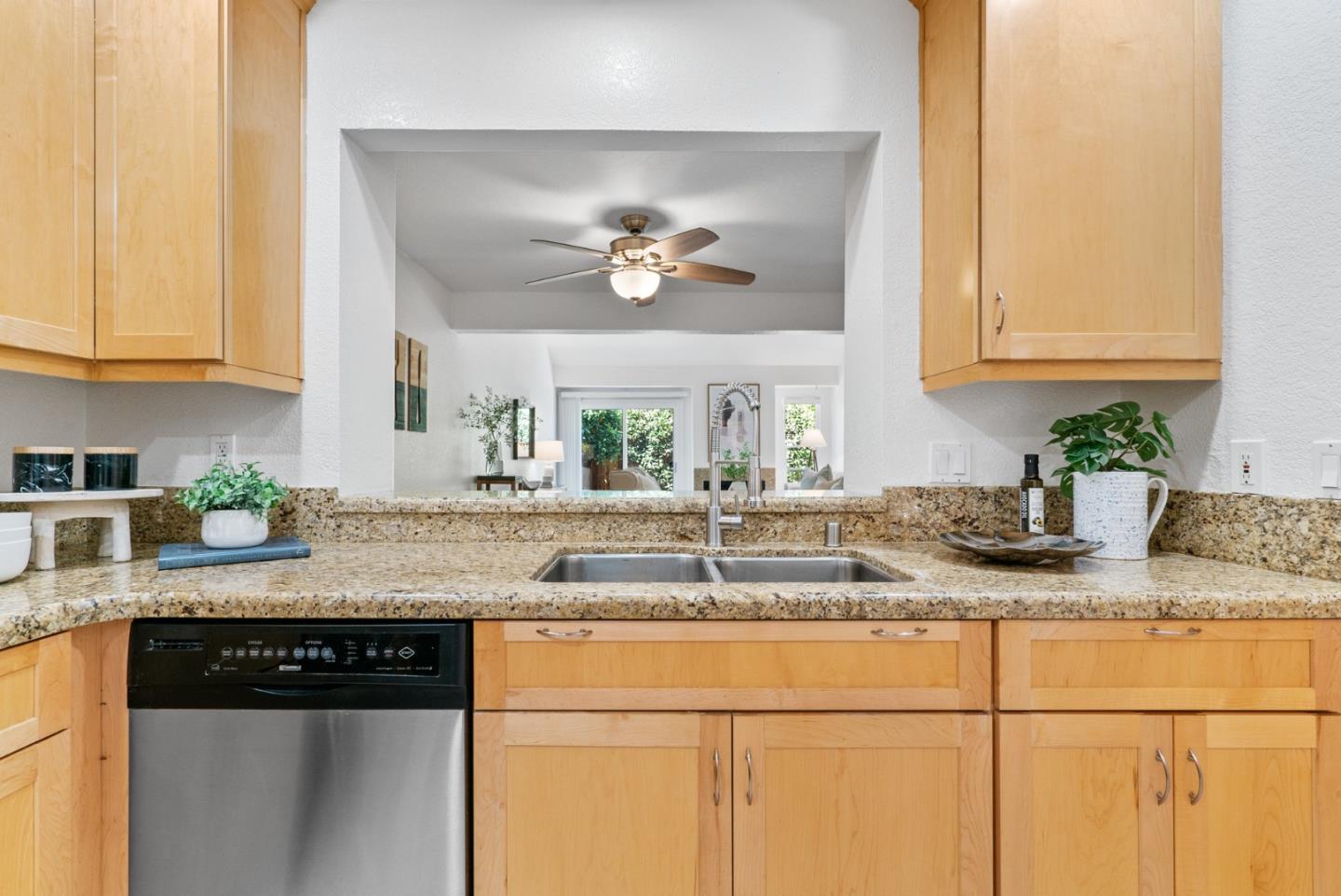 1091 Prevost CT