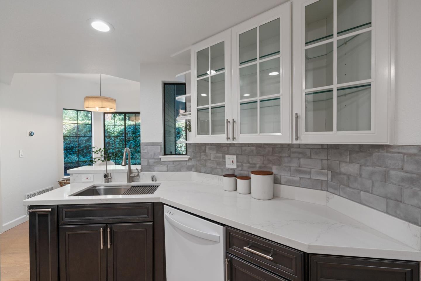 415 Mountain Laurel CT