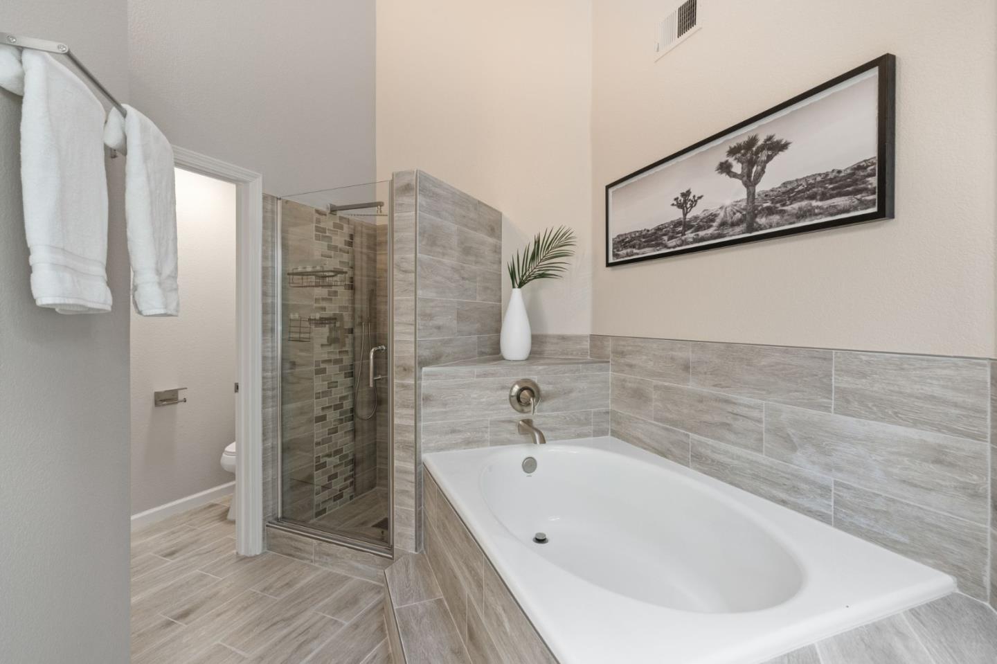 415 Mountain Laurel CT