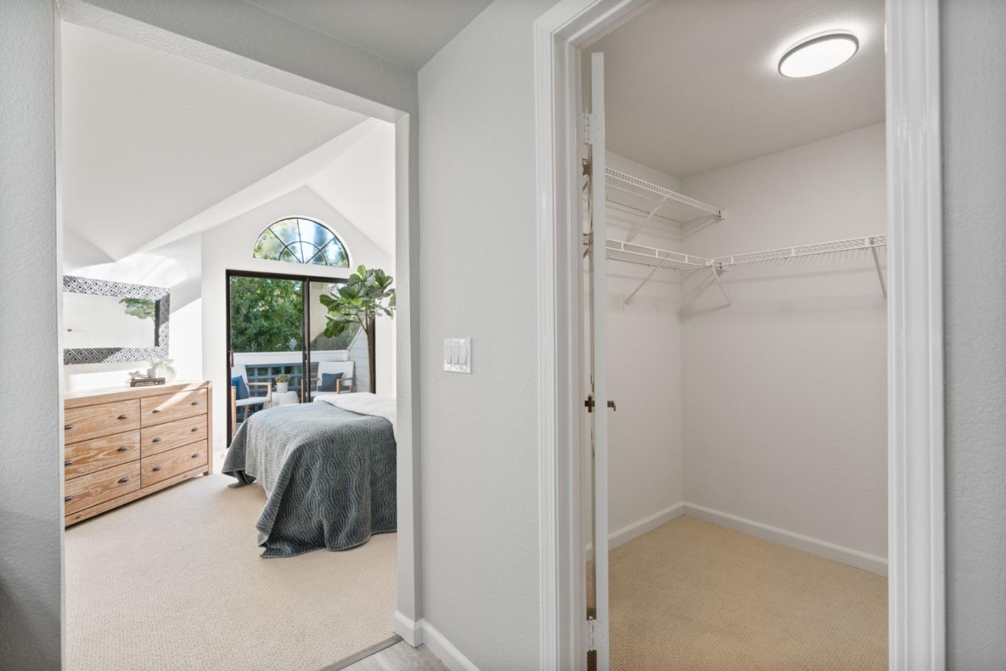 415 Mountain Laurel CT