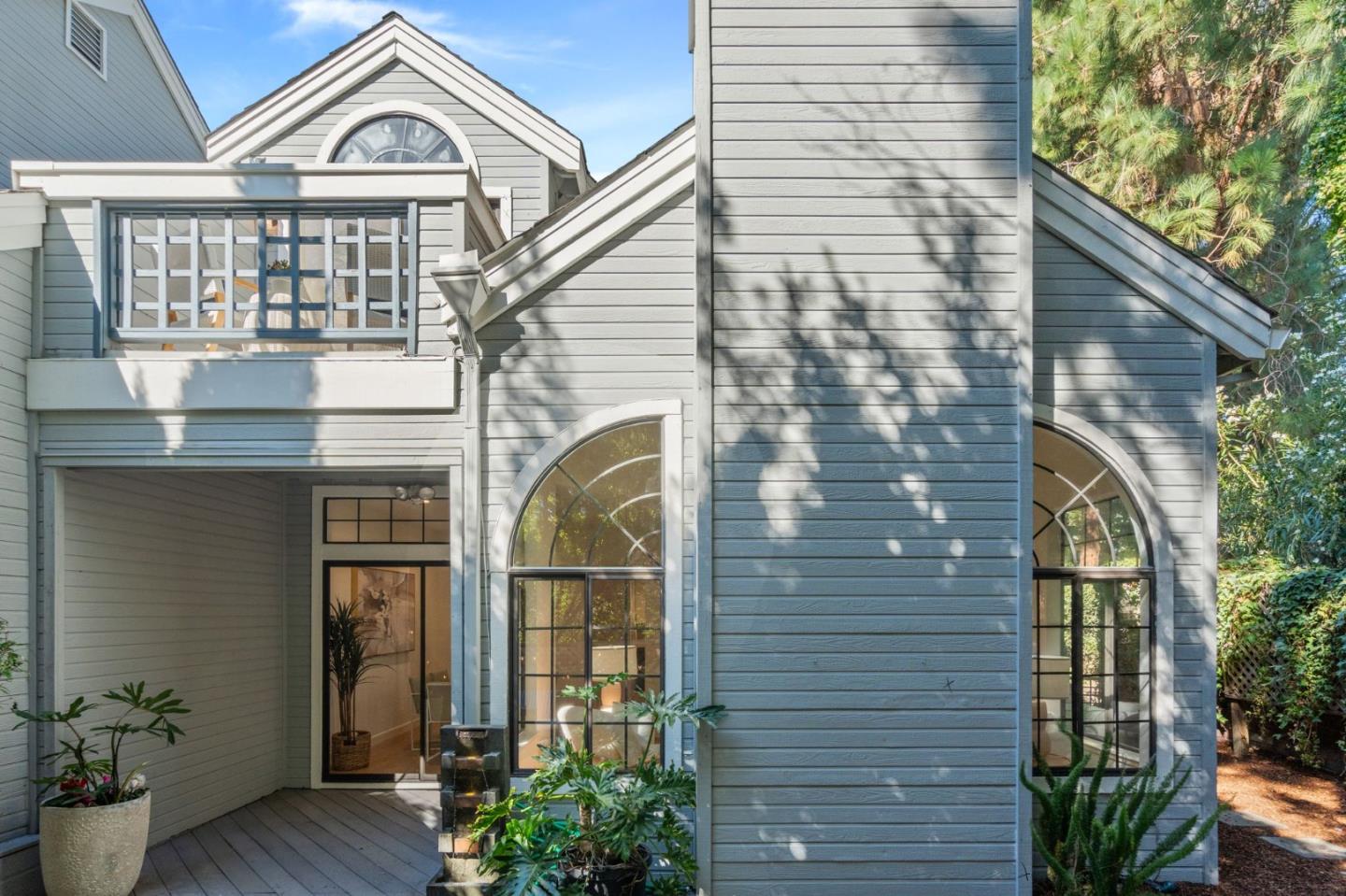 415 Mountain Laurel CT