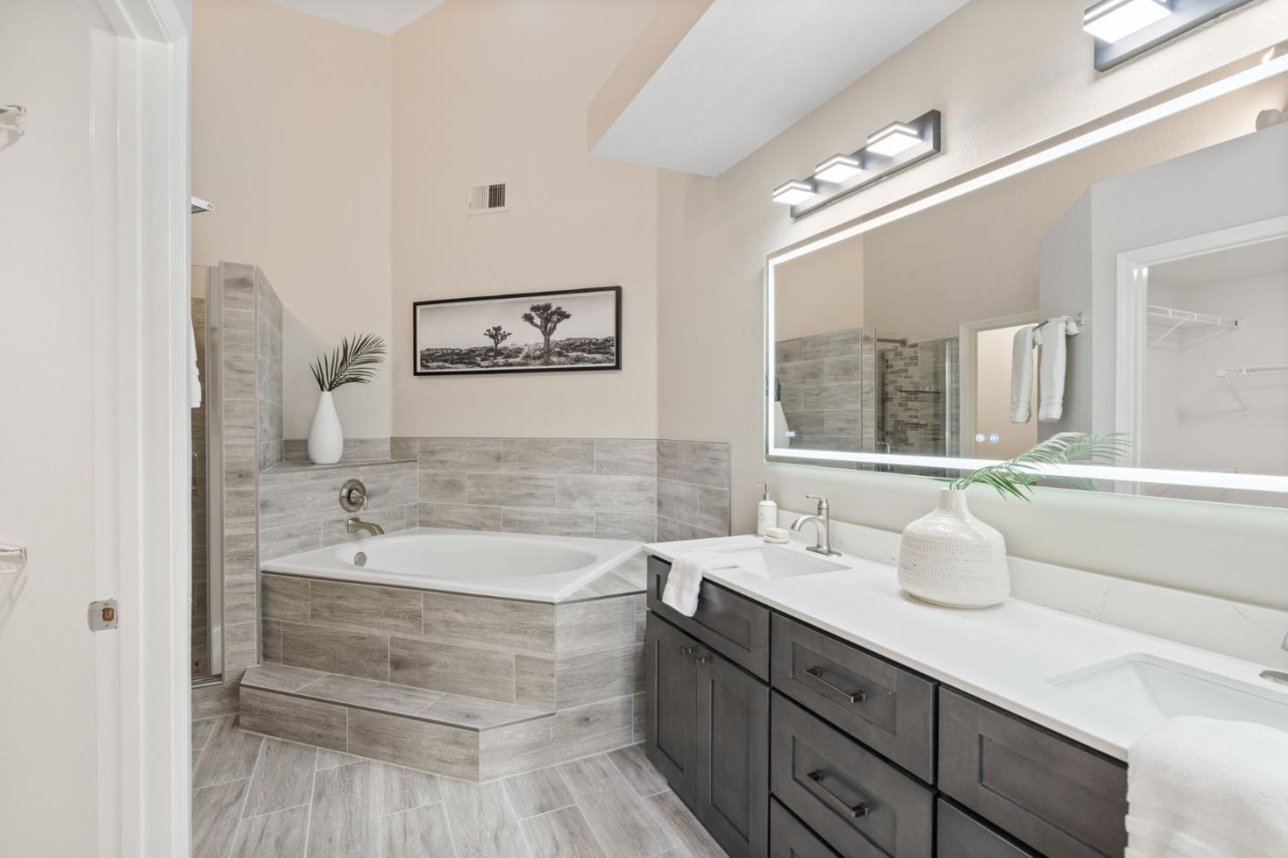 415 Mountain Laurel CT