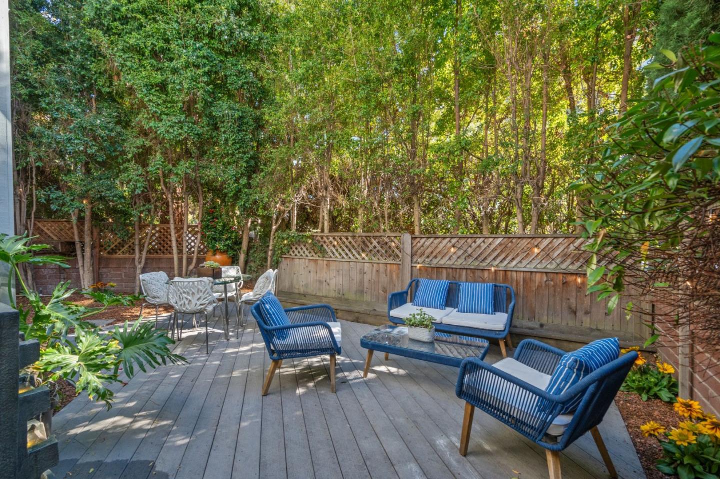 415 Mountain Laurel CT