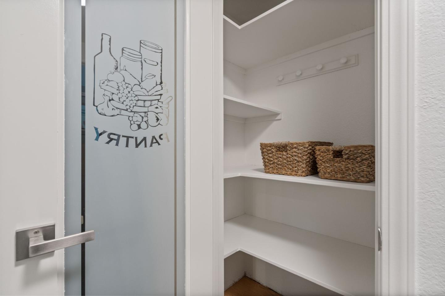 415 Mountain Laurel CT