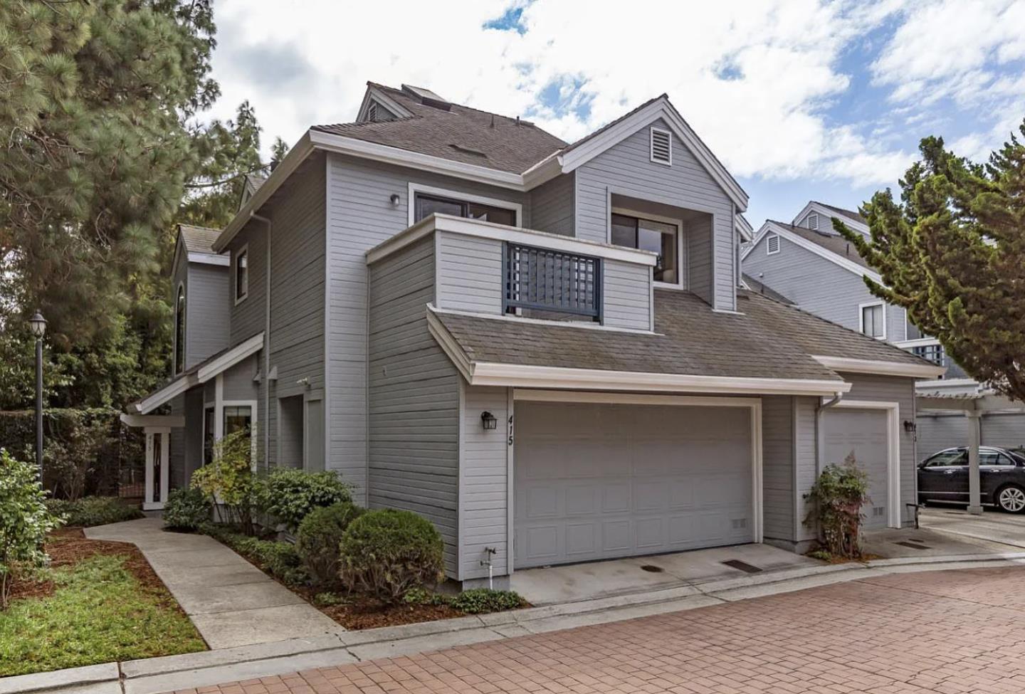 415 Mountain Laurel CT