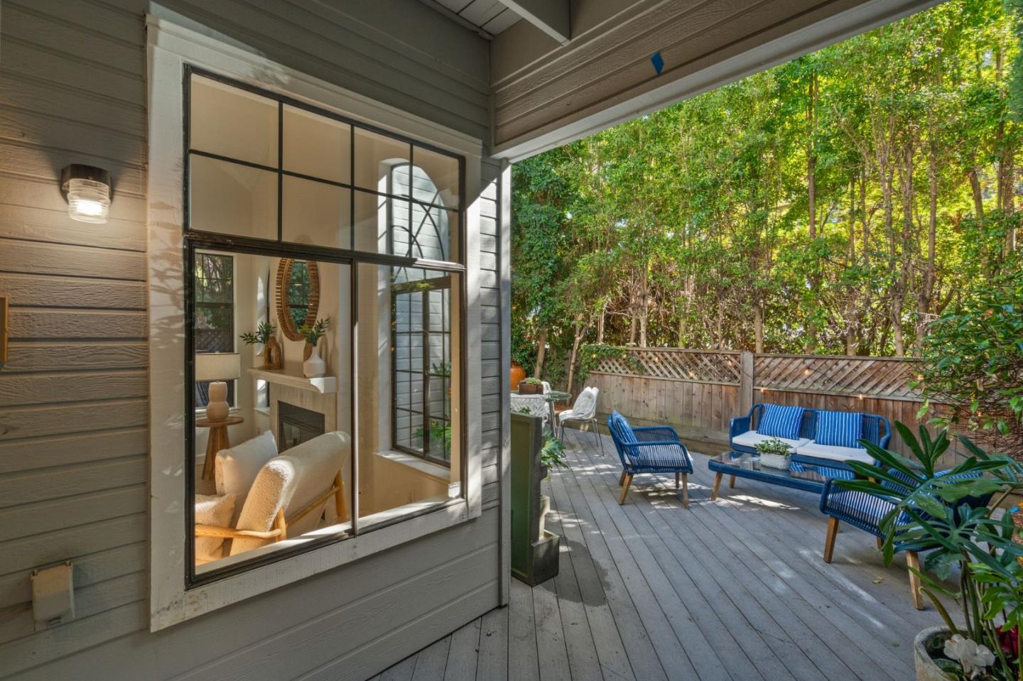 415 Mountain Laurel CT