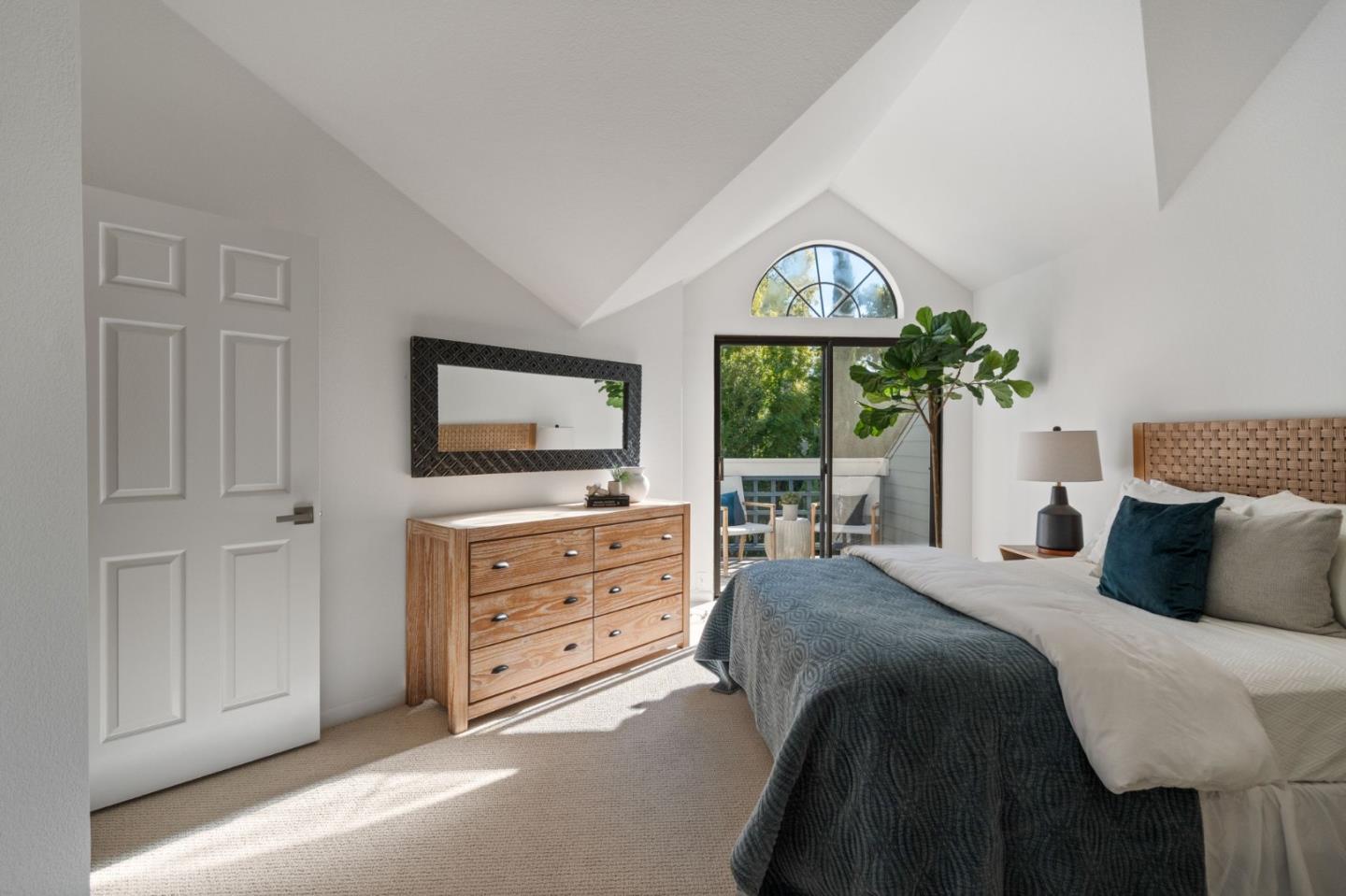 415 Mountain Laurel CT