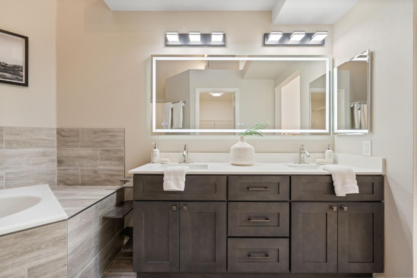 415 Mountain Laurel CT