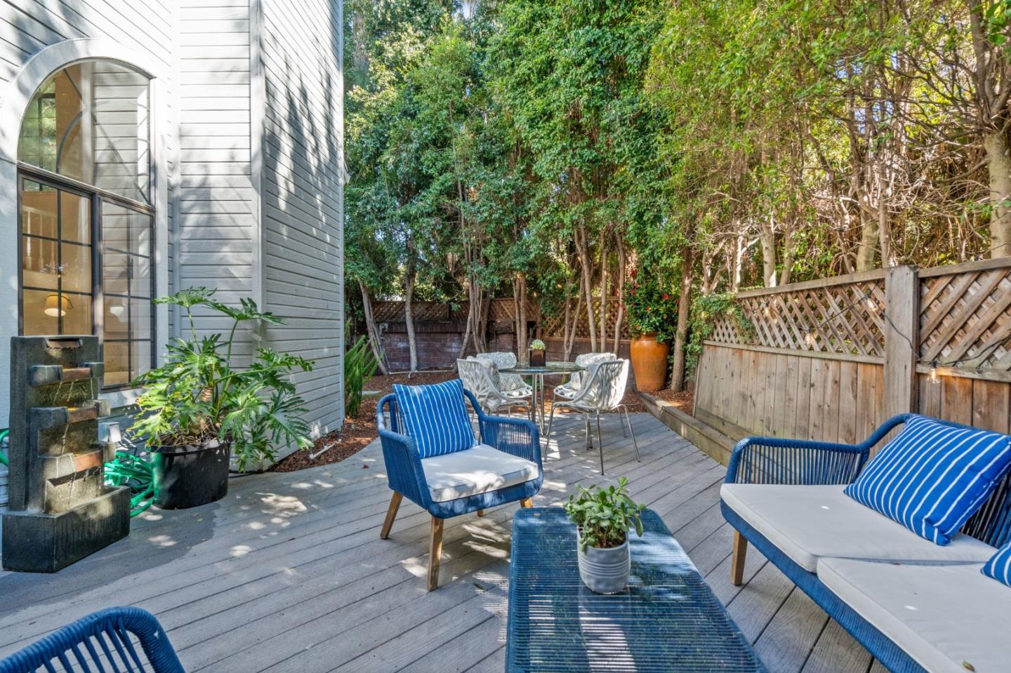 415 Mountain Laurel CT