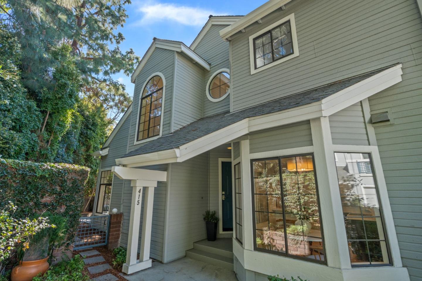 415 Mountain Laurel CT