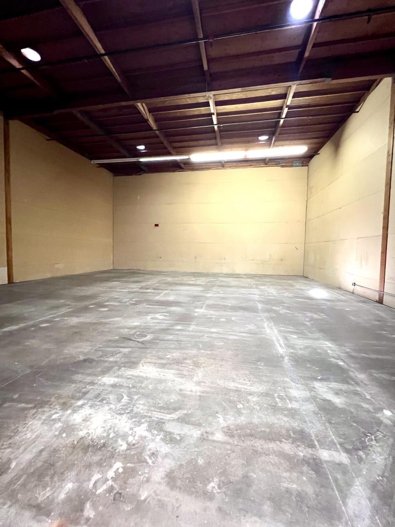 432 North Canal Street 9