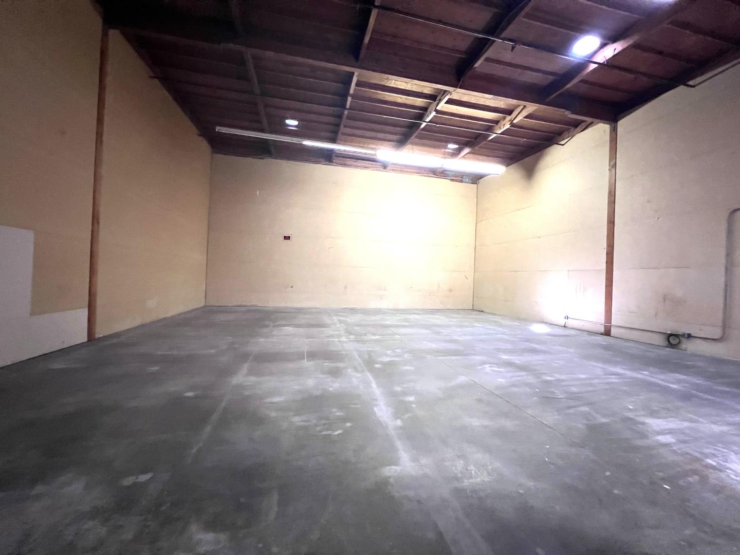 432 North Canal Street 9