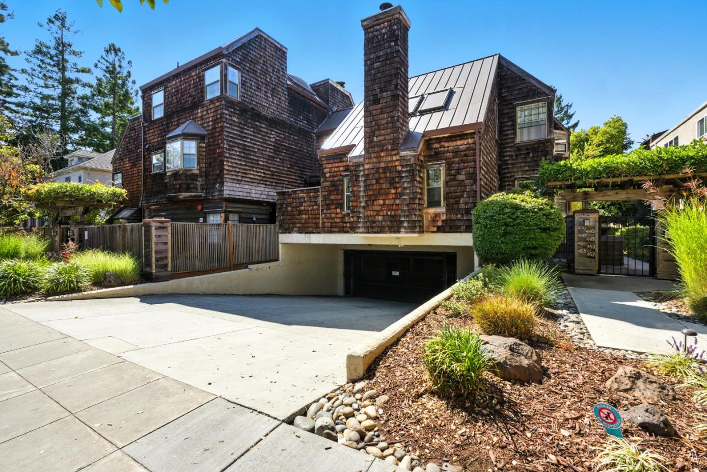 447 Homer Avenue