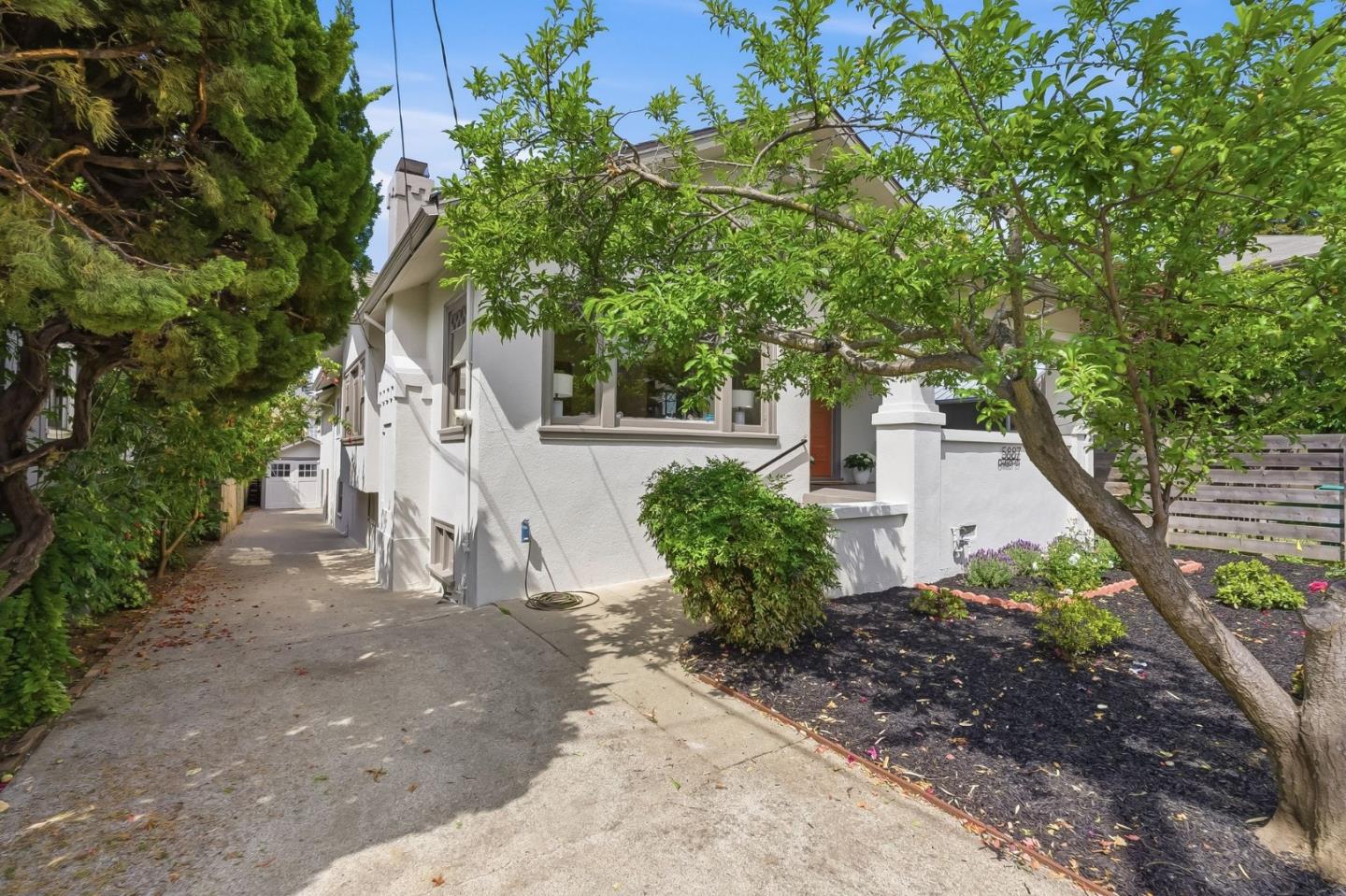 5887 Chabot Court