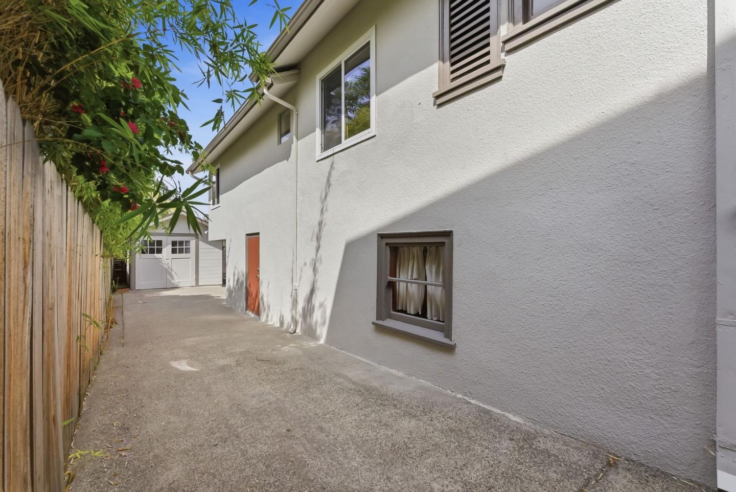 5887 Chabot Court