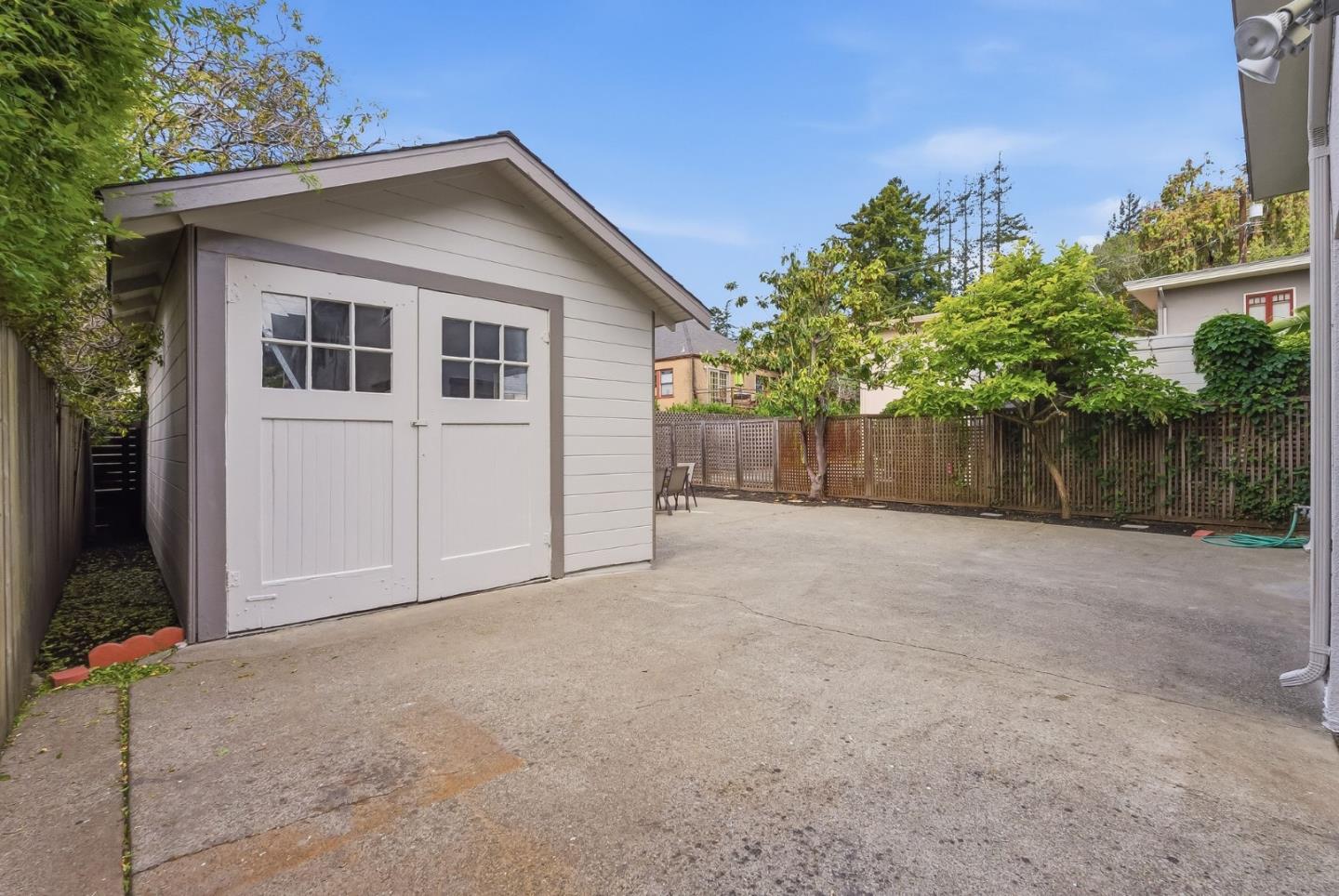 5887 Chabot Court