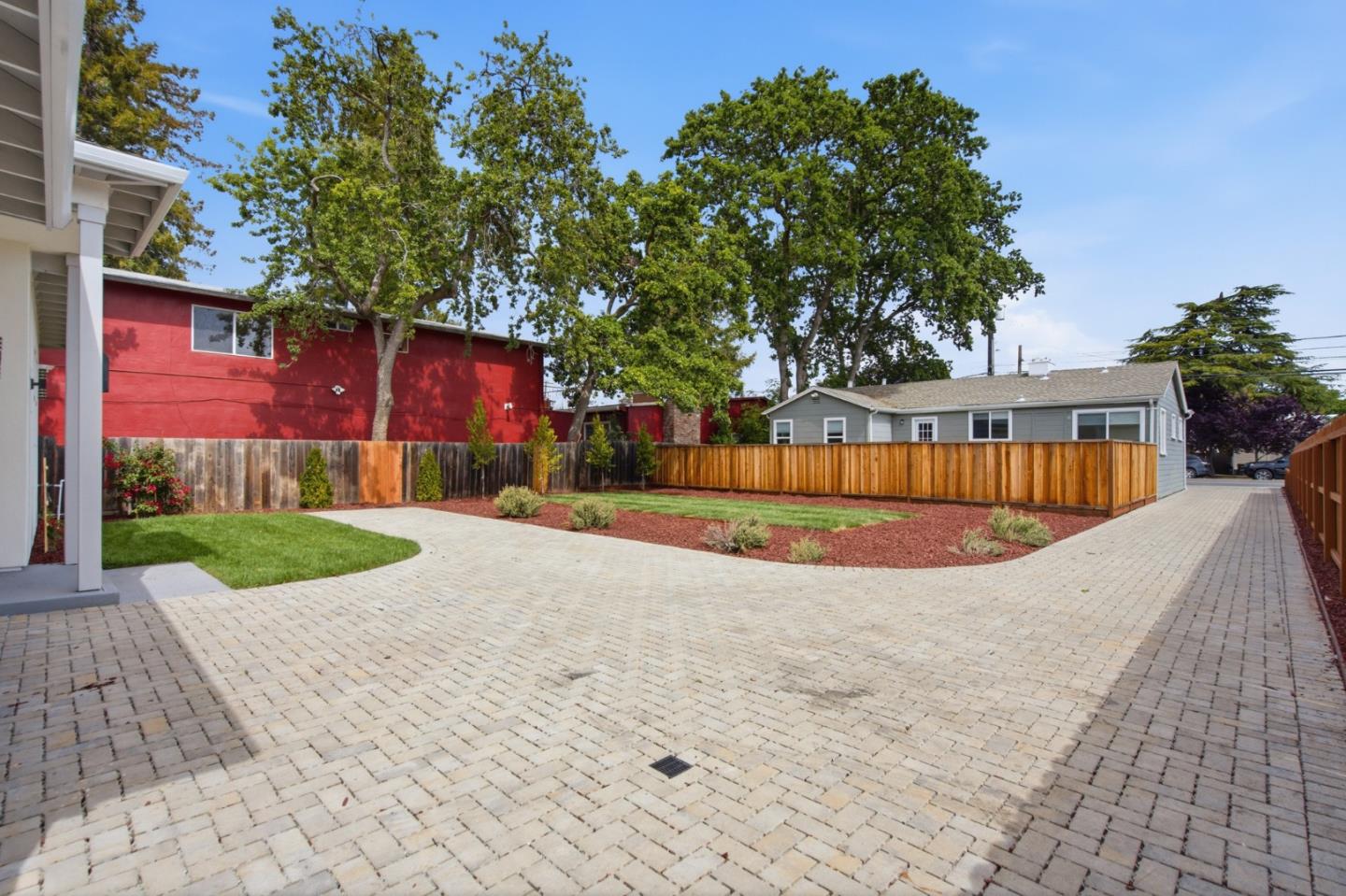 308 Redwood Avenue