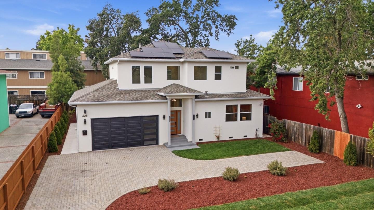 308 Redwood Avenue