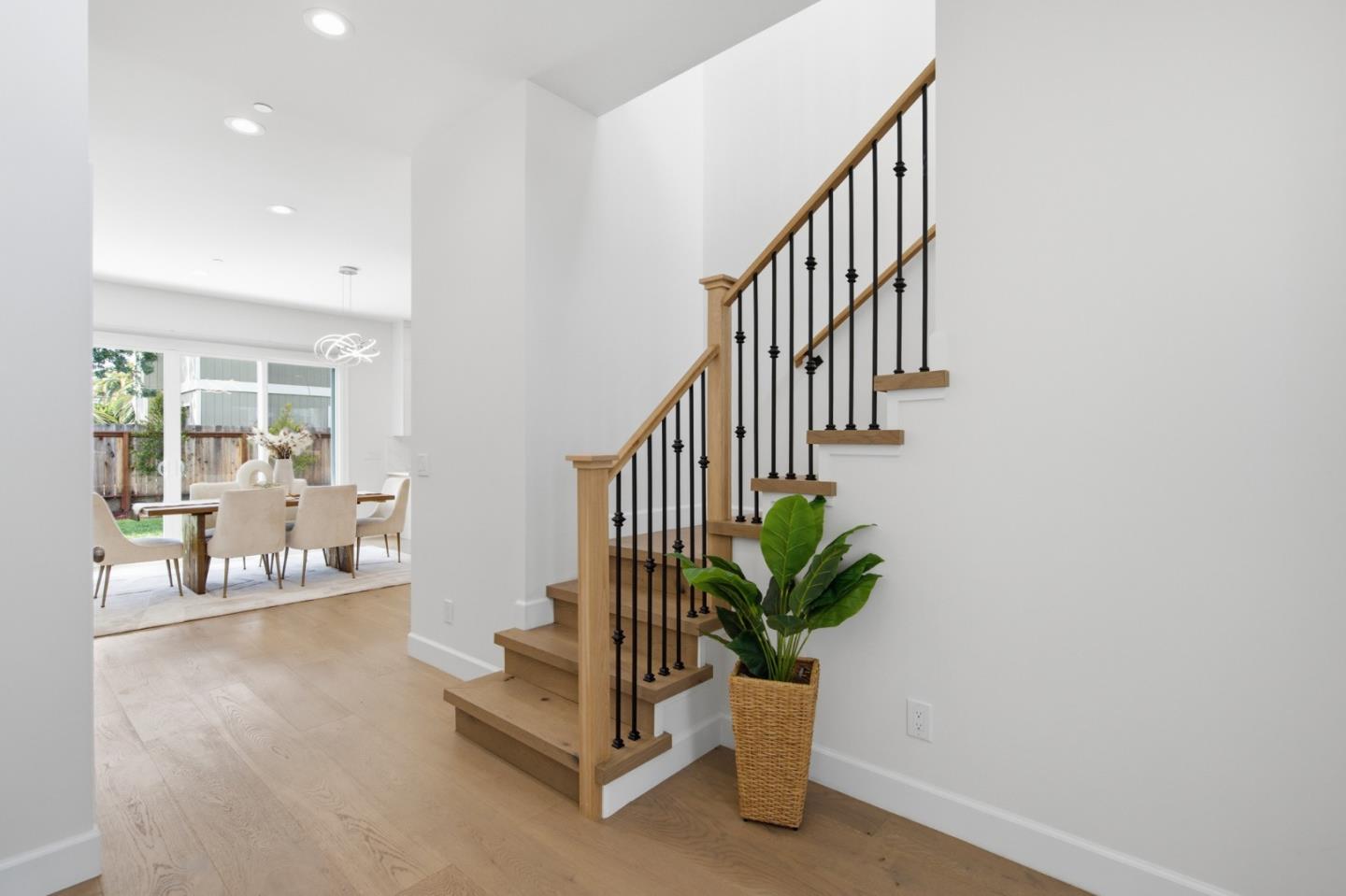 308 Redwood Avenue