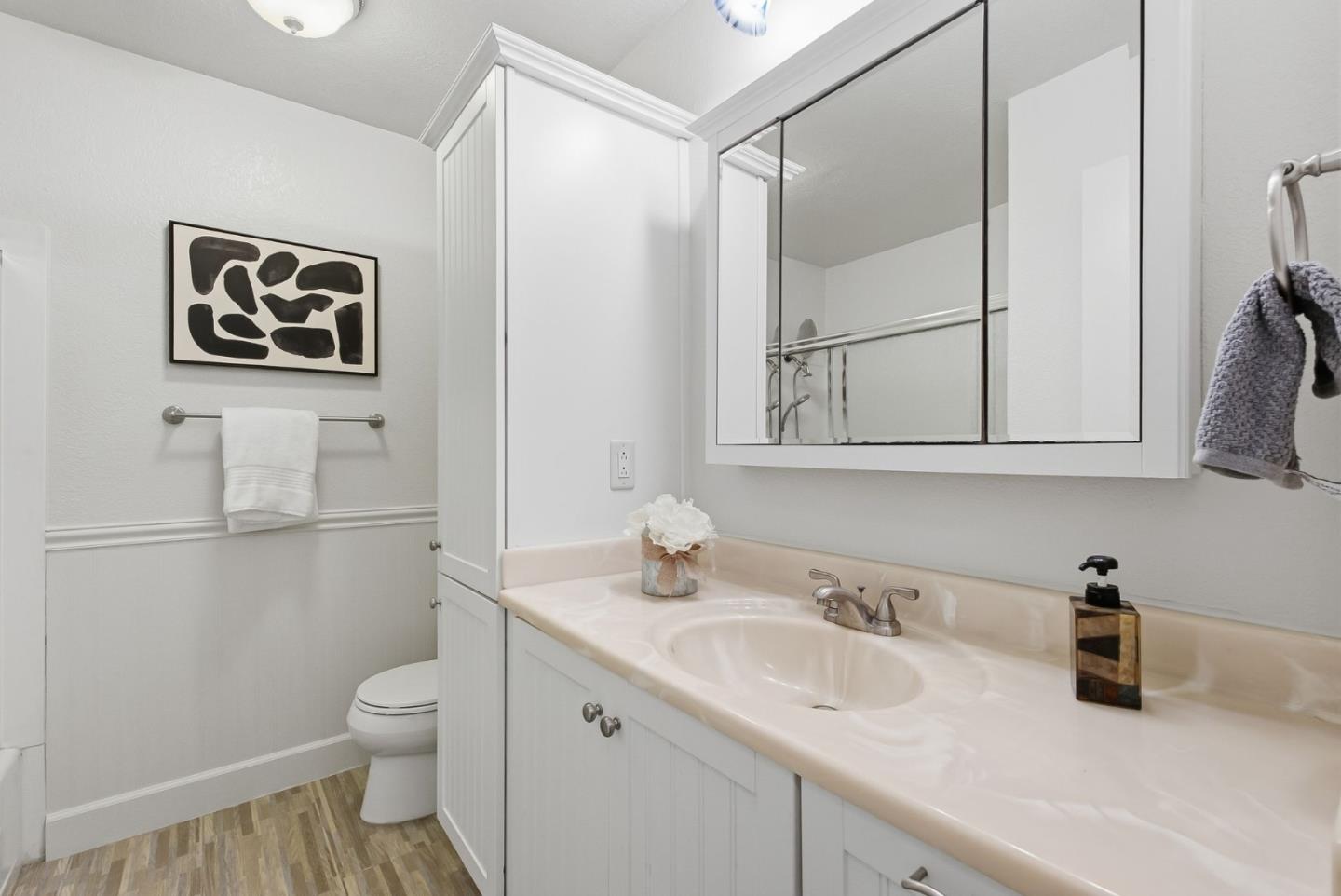 1898 Meridian AVE 48