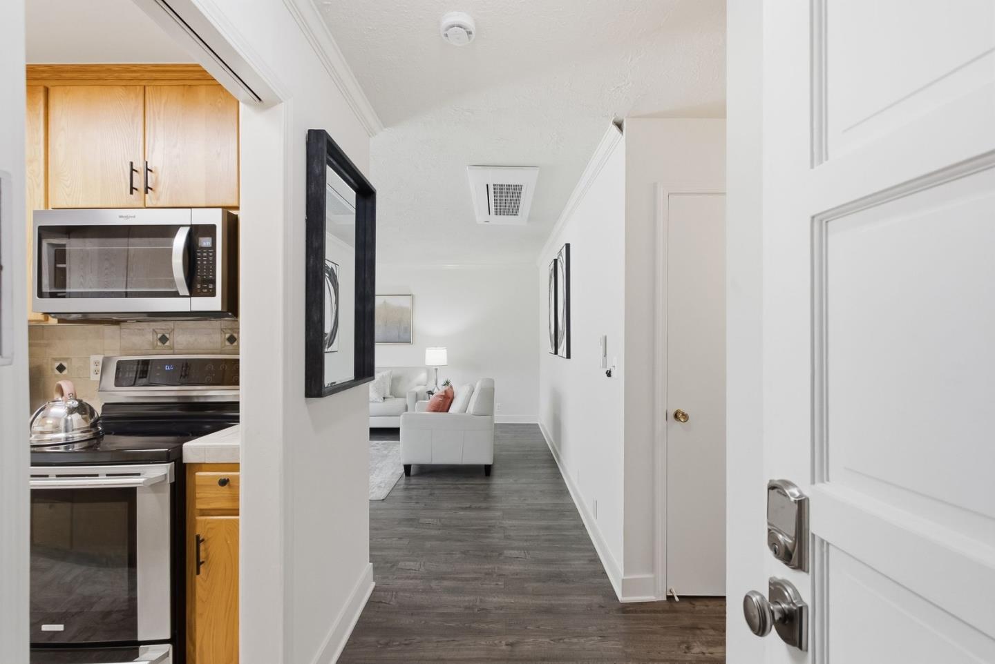 1898 Meridian AVE 48