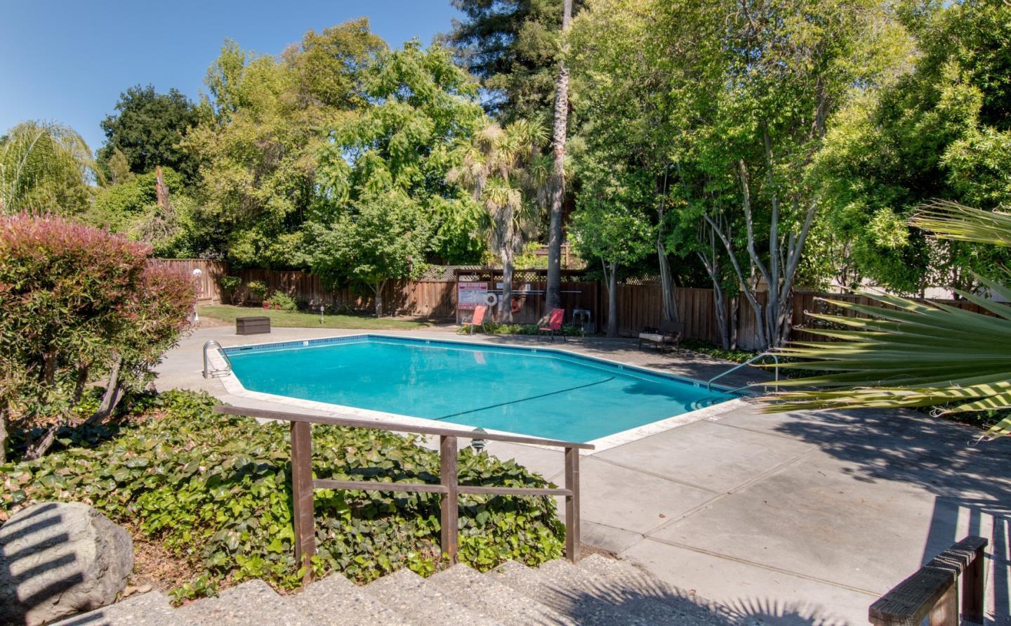 1898 Meridian AVE 48