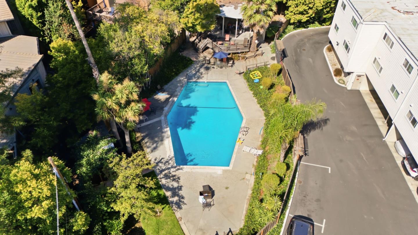 1898 Meridian AVE 48