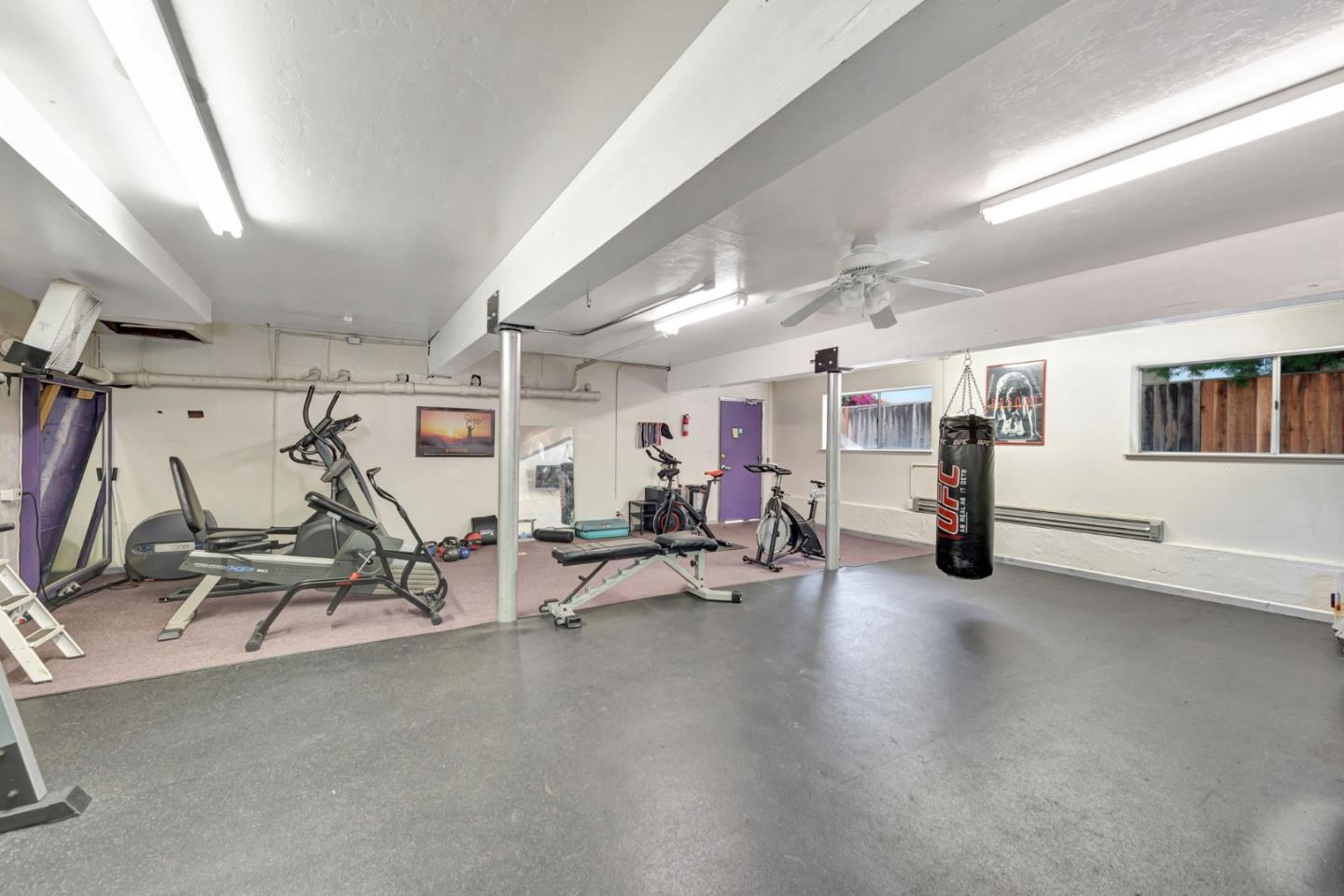 1898 Meridian AVE 48