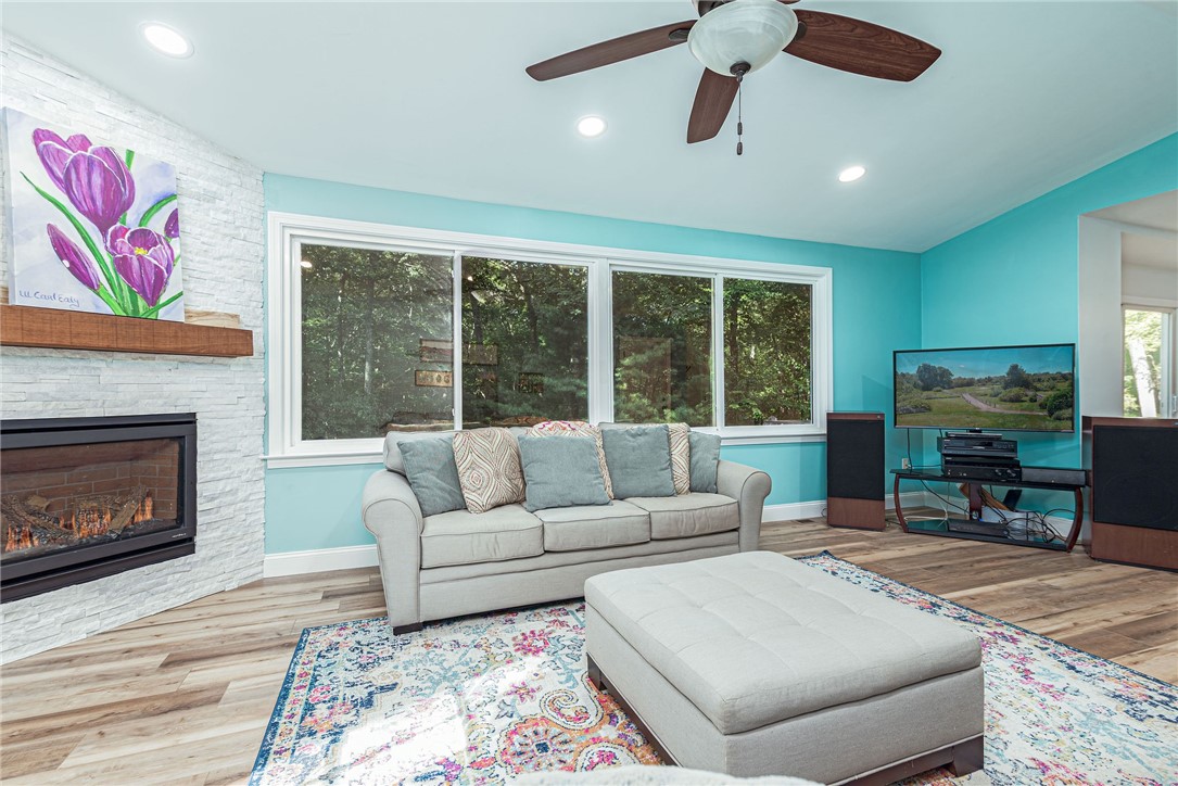 69 Bates Trail