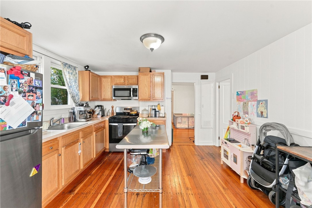 78 Pleasant Street